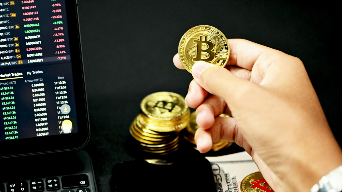 Crypto Market Cap Crosses $4 Trillion as Bitcoin, Ethereum Rally