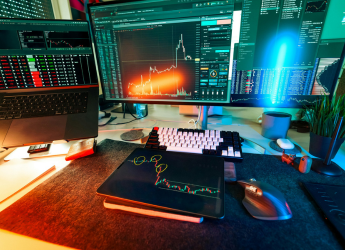 Bitcoin Holds Ground as Ethereum Finds Whale Support Amid Market Caution