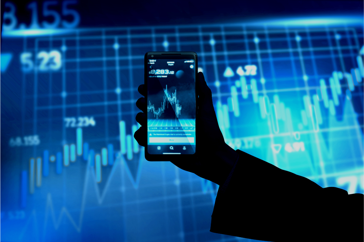 Bitcoin Rebounds Above $114,000 as Ether surges; Market Awaits Powell’s Speech
