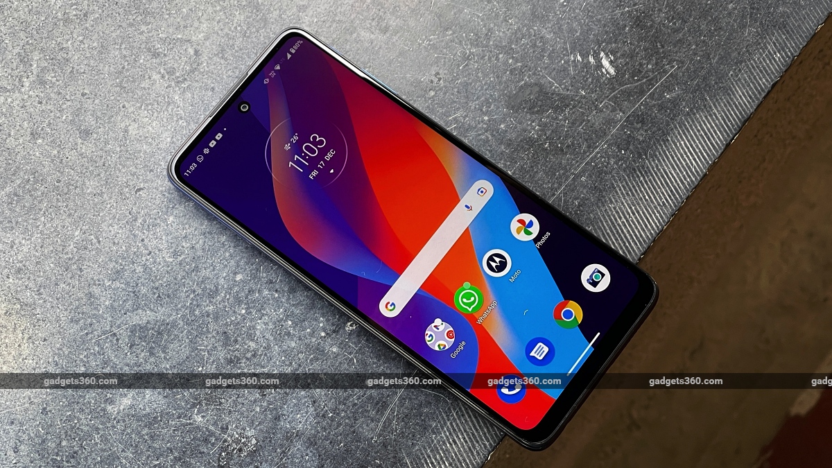 Smartphone Market in India Grew 12 Percent in 2021, Realme Among Top Three in Q4: Canalys