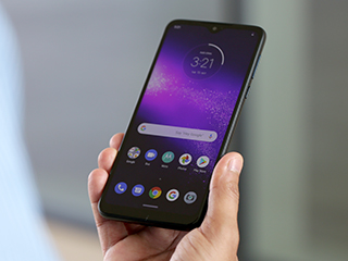 Motorola One Macro Review