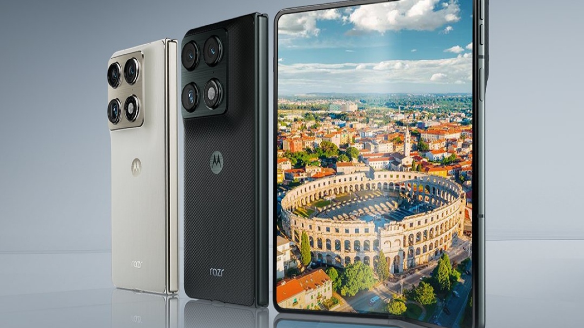 ডুয়াল সেলফি ক্যামেরার Motorola Razr Fold-এর সেল শুরু, মিলছে 10,000 টাকা ডিসকাউন্ট