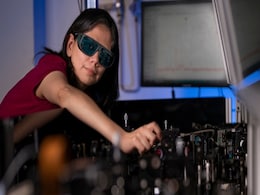 Australian Researchers Develop Tech to Turn Regular Glasses into Night-Vision Devices Australian Researchers Develop Tech to Turn Regular Glasses into Night-Vision Devices