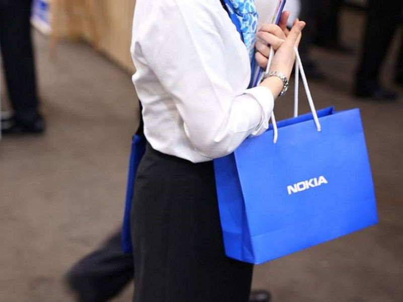 Nokia Says Losses Reduced as Merger to Alcatel-Lucent Proceeds