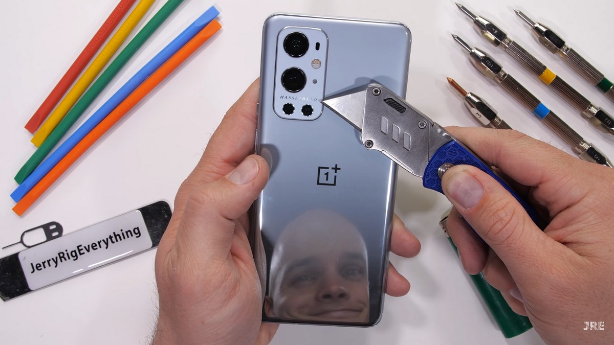 OnePlus 9 Pro Survives JerryRigEverything Durability Tests