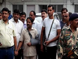 पाकिस्तान जासूसी कांड : 'कोड वर्ड' में बात करते थे जासूस, पिज्जा का मतलब होता था असंल प्लाजा पाकिस्तान जासूसी कांड : 'कोड वर्ड' में बात करते थे जासूस, पिज्जा का मतलब होता था असंल प्लाजा