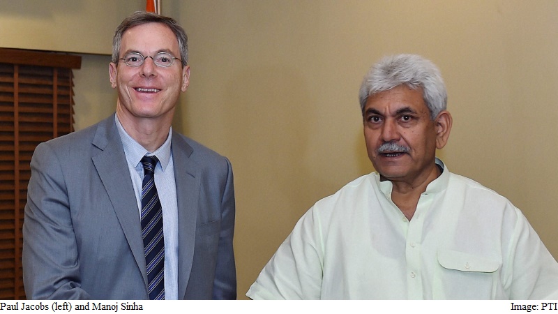 Qualcomm Meets IT, Telecom Ministers for Satellite Project