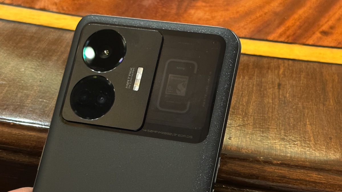 Realme GT 3 First Impressions: Insanely Fast Charging!