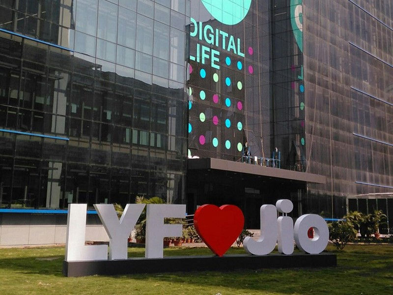 Reliance Jio Gives 20 Percent More Free Data on Buying Select Lyf Phones