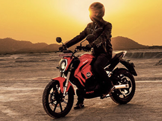 Revolt RV 400 AI-Enabled Electric Bike Rolls Off the Assembly Line, Launch on August 28