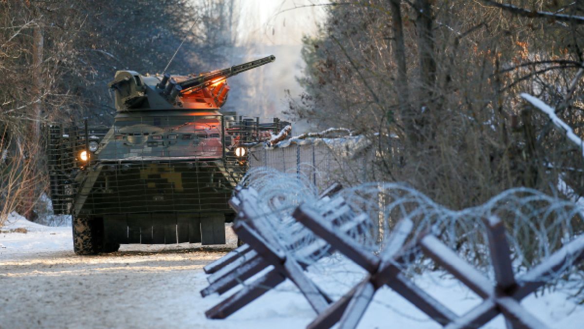 Anonymous Offers Russian Soldiers Over $52,000 in Bitcoin for Each Surrendered Tank