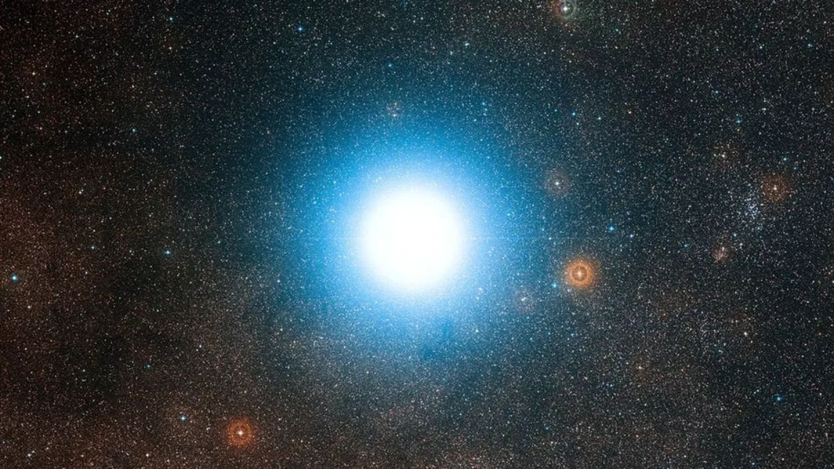 TARS: Sunlight-Powered Space Slingshot Could Propel Tiny Probes to the Stars