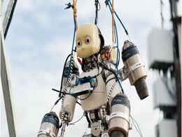 Humanoid Robot Achieves Controlled Flight Using Jet Propulsion and AI Systems Humanoid Robot Achieves Controlled Flight Using Jet Propulsion and AI Systems
