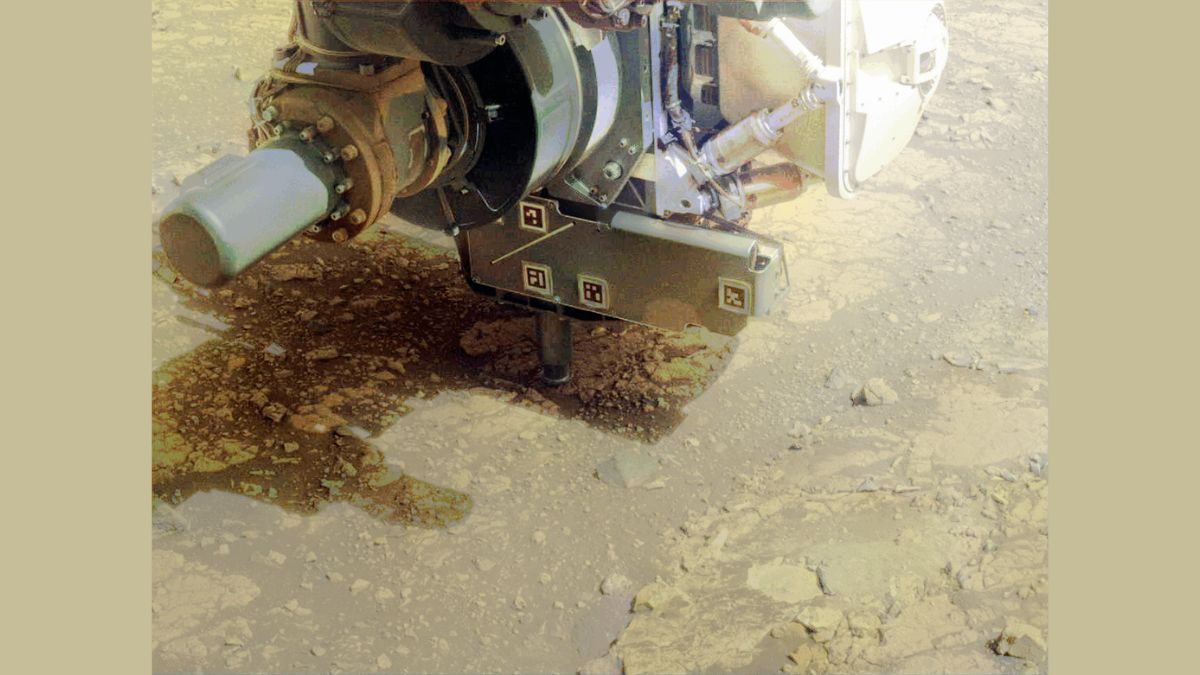 NASA&rsquo;s Perseverance Rover Investigates Strange Martian Rock
