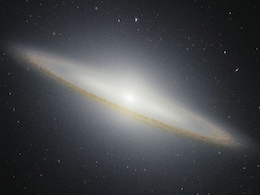 James Webb Space Telescope Captures Stunning Near-Infrared View of Sombrero Galaxy James Webb Space Telescope Captures Stunning Near-Infrared View of Sombrero Galaxy