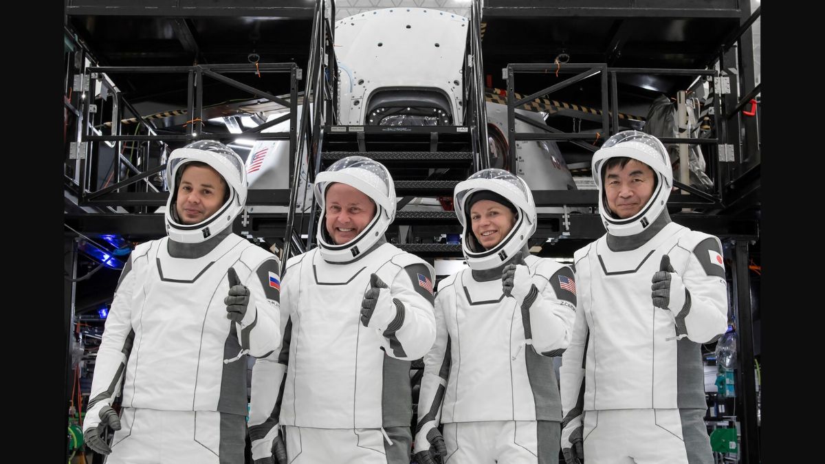 NASA’s Crew-11 Astronauts Begin Quarantine for Late July ISS Launch
