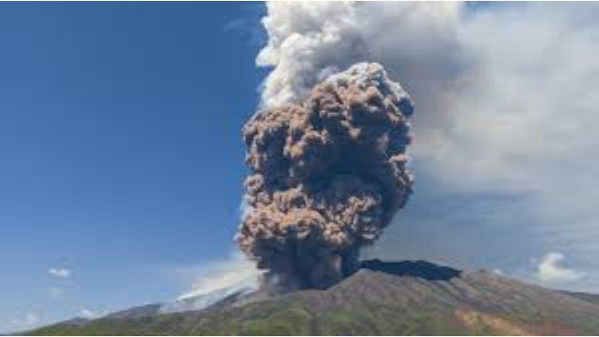 Massive Russia Earthquake Triggers Rare ‘Parade’ of 7 Kamchatka Volcanoes