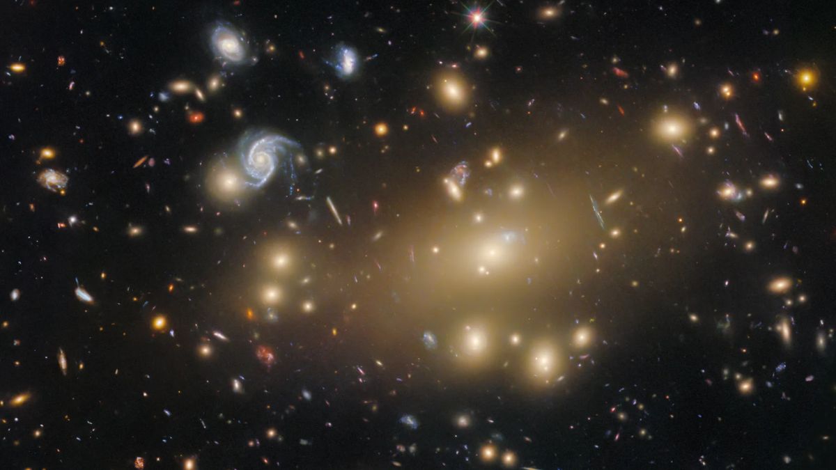 Hubble Uncovers Multi-Age Stars in Ancient Cluster, Reshaping Galaxy Origins
