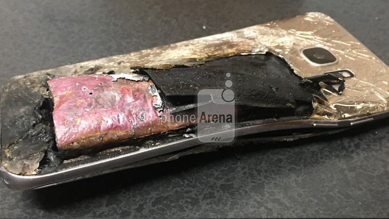 Samsung Galaxy S7 Edge Reportedly Explodes While on Charge