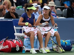 Sania Mirza-Martina Hingis Lose In Semis of WTA Finals Sania Mirza-Martina Hingis Lose In Semis of WTA Finals