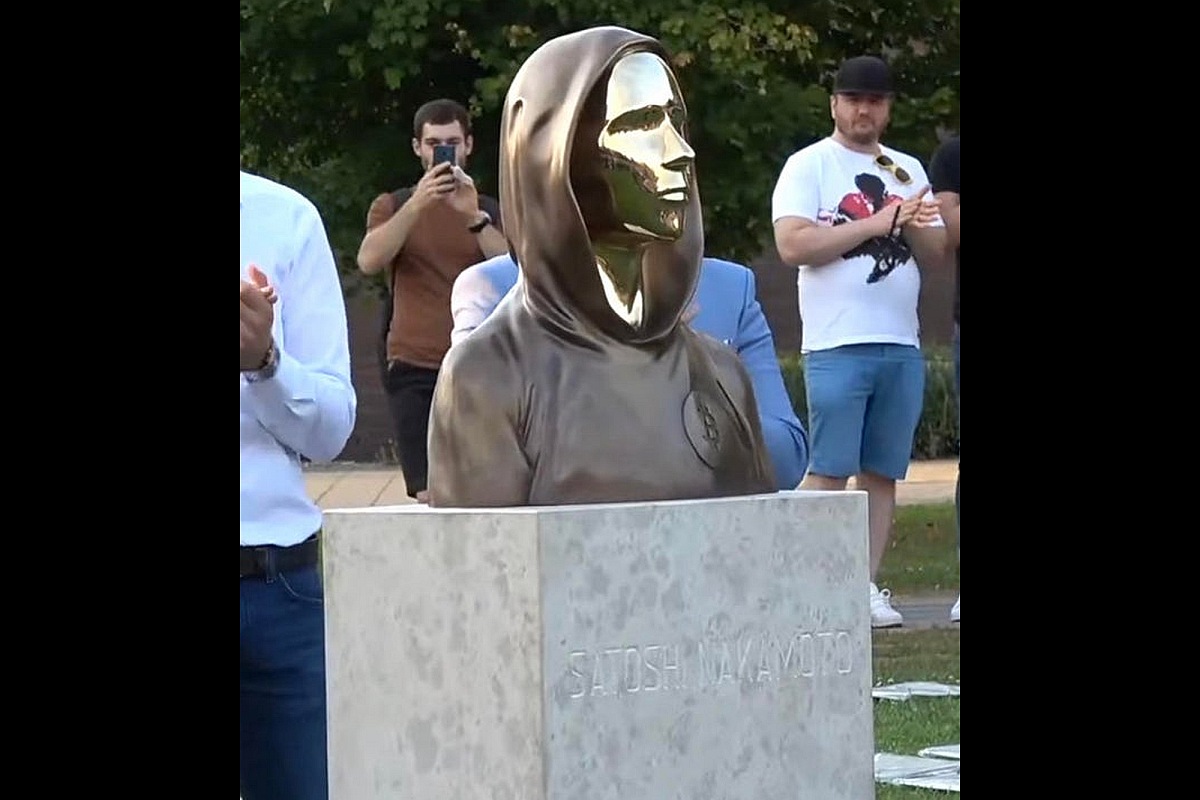 Bitcoin's Anonymous Creator Satoshi Nakamoto's First-Ever Statue Unveiled in Budapest