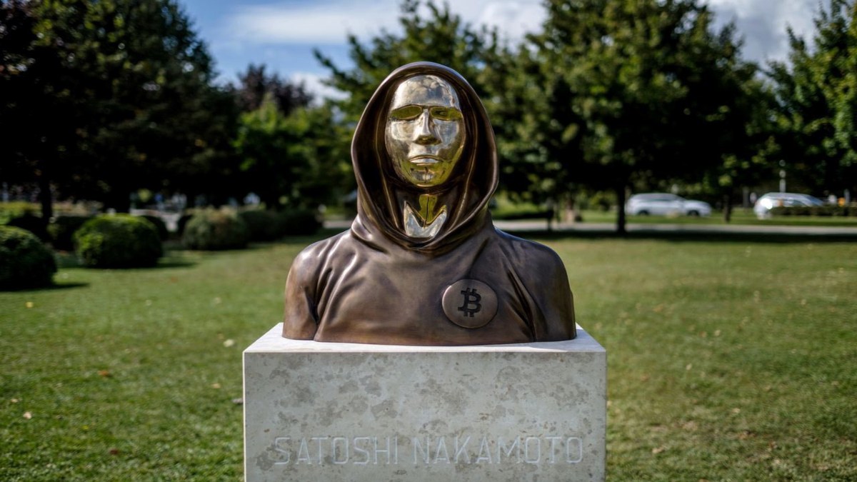 Satoshi Nakamoto Climbing Up ‘World’s Richest’ Ladder as Bitcoin Explodes in Value