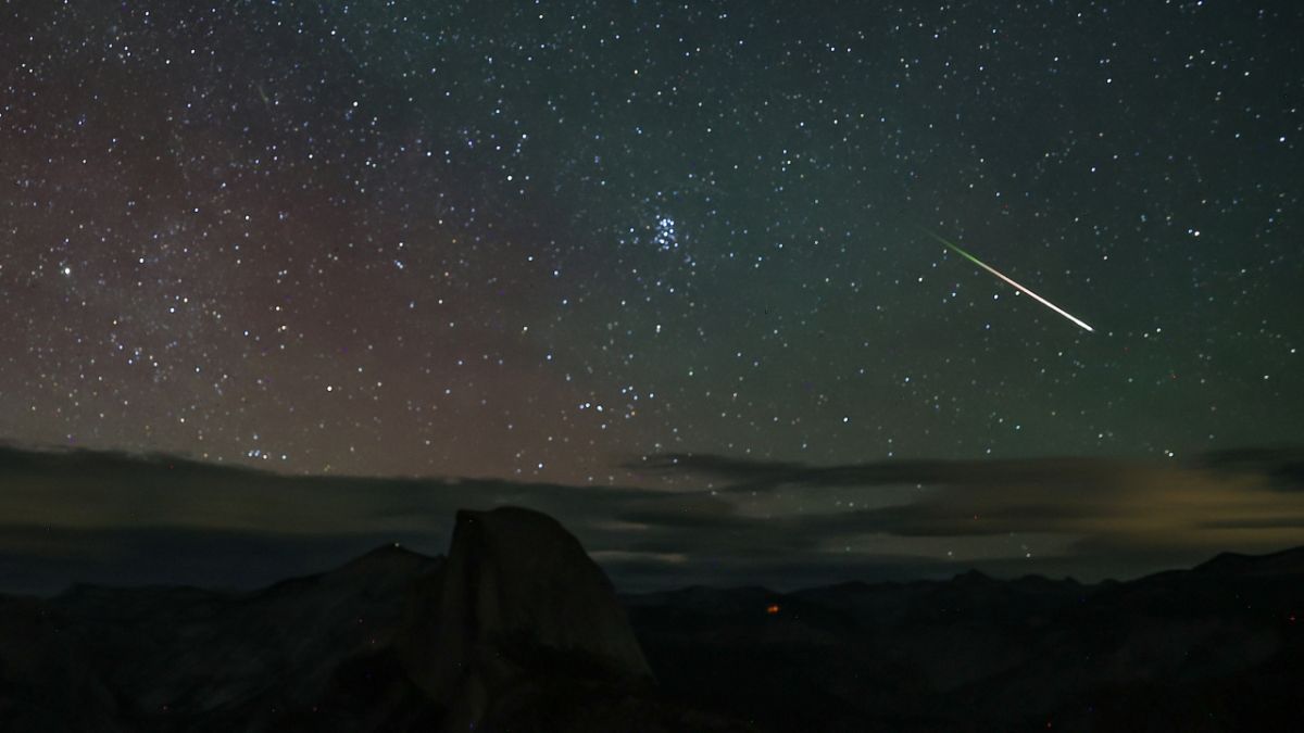 Orionid Meteor Shower 2025: When and How to Watch Stunning Shooting Stars