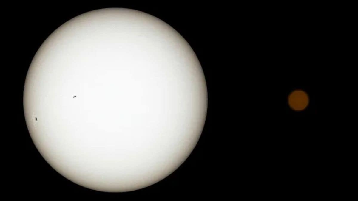 Chinese Astronomers Search for Extraterrestrial Signals in TRAPPIST-1 System