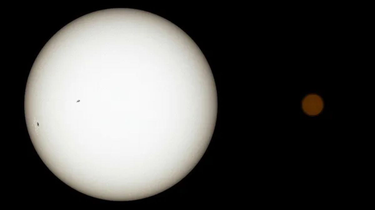 Chinese Astronomers Search for Extraterrestrial Signals in TRAPPIST-1 System