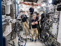 ISS Crew Studies Bone Loss and Brain Adaptation to Safeguard Astronaut Health ISS Crew Studies Bone Loss and Brain Adaptation to Safeguard Astronaut Health