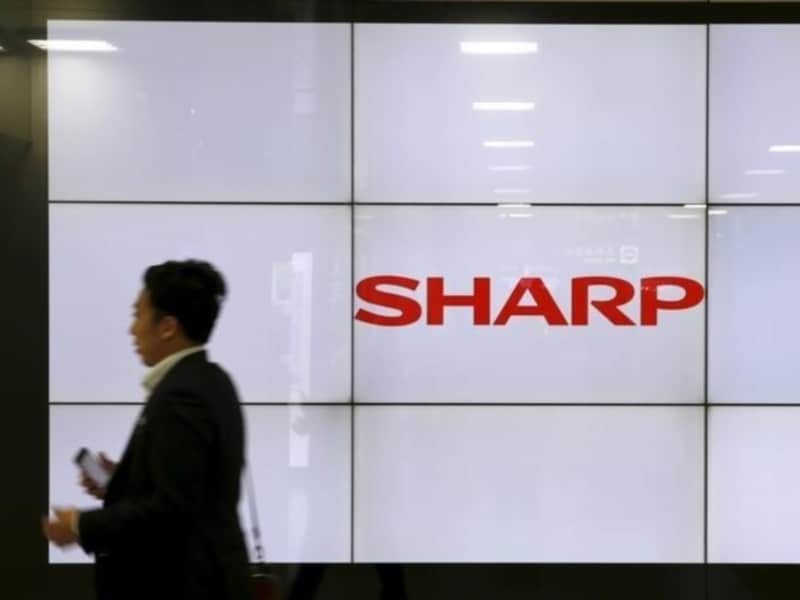 Foxconn's Sharp to Spend $570 Million on Oled Panel Production