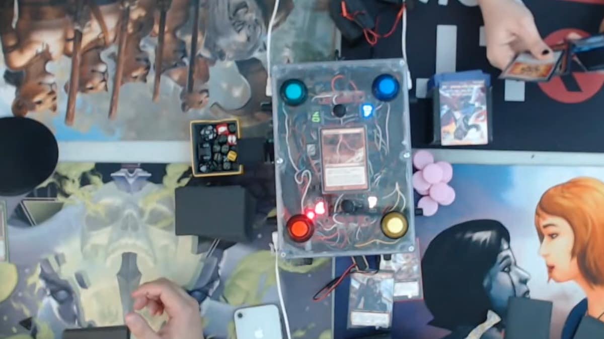 Streamer Creates 'Shockbox' That Gives Electric Jolt to Players When