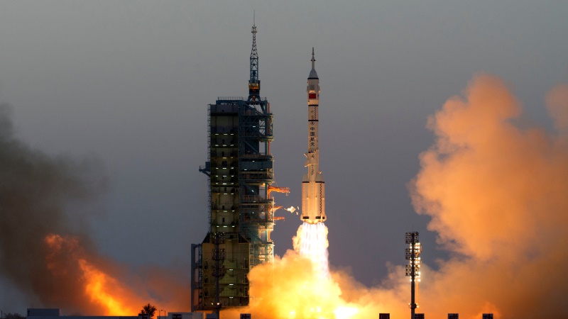 Chinese Astronauts Enter Tiangong 2 Space Station for Month-Long Stay