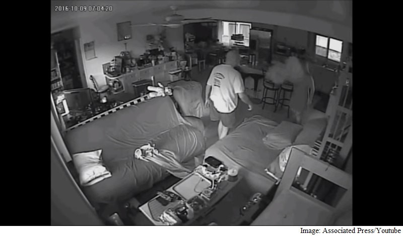 Samsung Galaxy Note 7 Caught Smoking on Home Security Camera