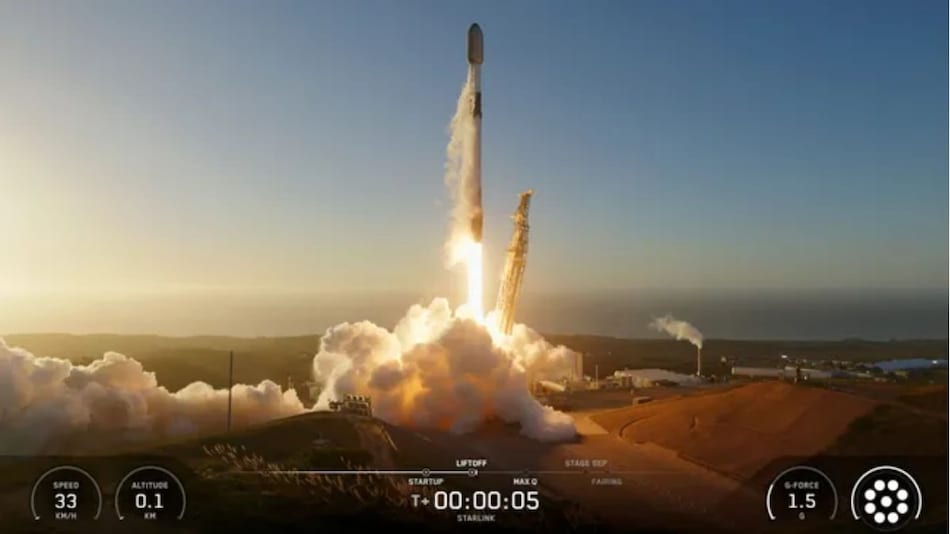 SpaceX Launches 28 Starlink Satellites, Lands Falcon 9 Booster in Pacific SpaceX Launches 28 Starlink Satellites, Lands Falcon 9 Booster in Pacific