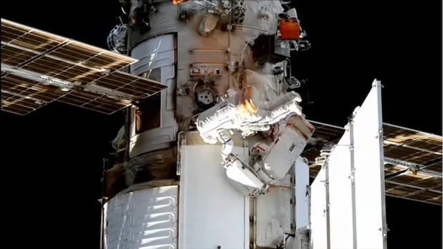 Russian Cosmonauts Complete Second Spacewalk to Install New Experiments on ISS Exterior Russian Cosmonauts Complete Second Spacewalk to Install New Experiments on ISS Exterior