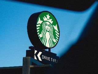 Starbucks Plans to Enter the NFT Market in 2022, Interim CEO Howard Schultz Reveals