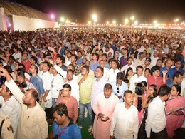 बिहार : लालू यादव के बेटे की शादी में खाने को लेकर हुआ हंगामा, बर्तन और अन्य चीजें लूटी गईं बिहार : लालू यादव के बेटे की शादी में खाने को लेकर हुआ हंगामा, बर्तन और अन्य चीजें लूटी गईं