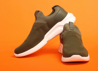 Best Campus Walking Shoes Under ₹999 for Senior Citizens: Lightweight & Anti-Slip Picks