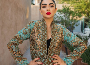5 Printed Ethnic Jackets for Women Under ₹899 to Pair Over Solid Tops