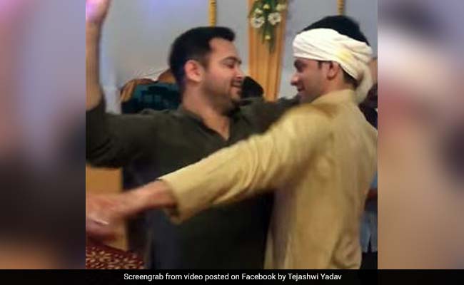 Watch: Lalu Yadav's 'Desi Boys' Dance At Tej Pratap's Wedding