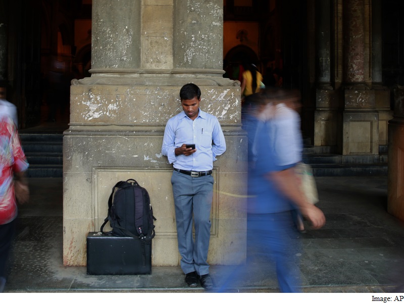 Call Drops Reducing; Auctions to Improve Services: Telecom Minister