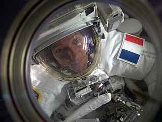 Astronaut Aboard ISS Uses Bungee Cords to Avoid Flying Away From Treadmill: Watch