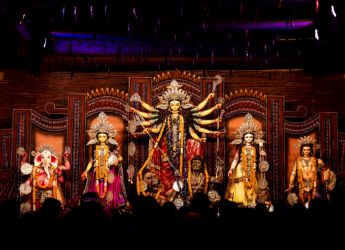 Pandal Hopping Survival Kit: Must-Have Essentials for Durga Puja Nights