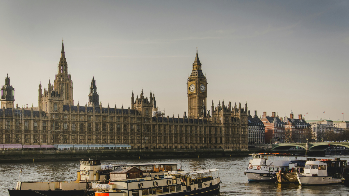 UK FCA Cracks Down on Crypto Firms, Hundreds of Exchanges Receive Warnings