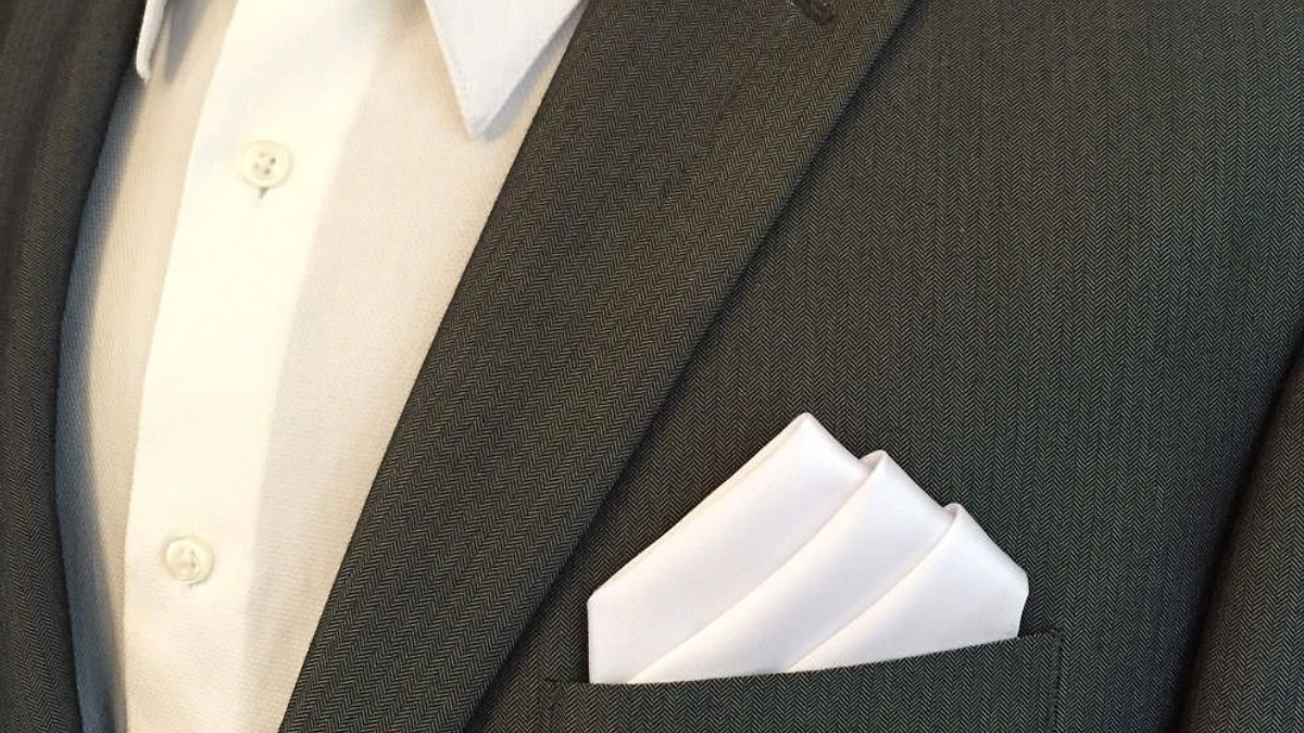 Best Pocket Squares & Brooches For Men on Myntra