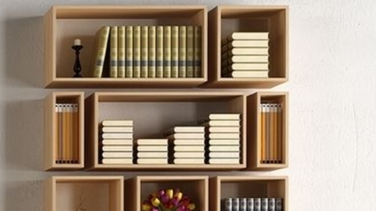 Myntra&#039;s Bookworm&#039;s Basket: Best Reading Lights &amp; Literary Merchandise