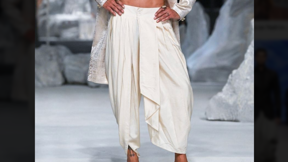 Men&#039;s Style: Find the Best Dhoti Pants for You at Myntra