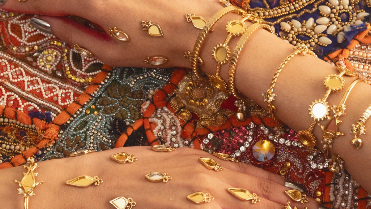 Best Statement Hand Jewelry Under Rs. 999 : Wear Your Confidence