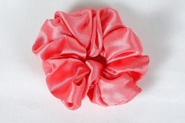 Best Silk Scrunchies For Women: Change Your Hair Game in Style